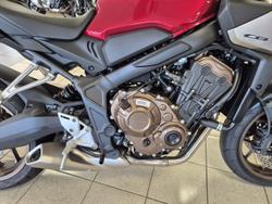 2025 Honda CB650R CB Red