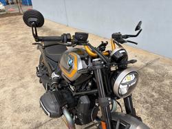 2025 BMW Motorrad R 12 Silver