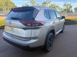 2025 Nissan X-TRAIL ST-L