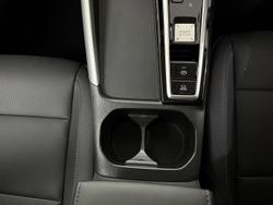 2025 MG ZS Essence Hybrid+