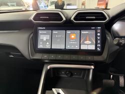 2025 MG ZS Essence Hybrid+