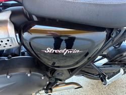 2016 Triumph STREET TWIN Red