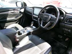 2022 Isuzu MU-X LS-T