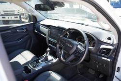 2024 Isuzu MU-X LS-T