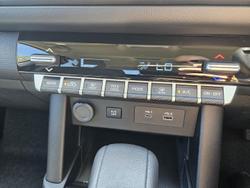 2026 Nissan Navara ST