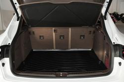 2017 Porsche Macan Turbo 95B MY17 AWD Carrara White