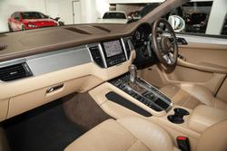 2017 Porsche Macan Turbo 95B MY17 AWD Carrara White