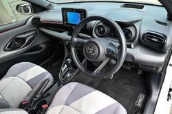2020 Toyota Yaris ZR Hybrid