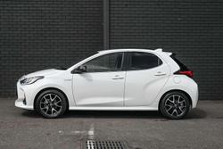 2020 Toyota Yaris ZR Hybrid