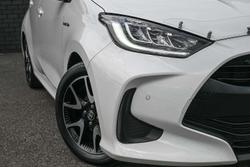 2020 Toyota Yaris ZR Hybrid