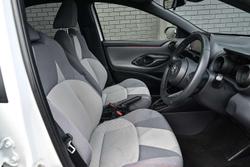 2020 Toyota Yaris ZR Hybrid