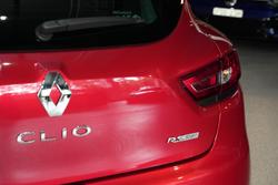 2014 Renault Clio R.S. 200 Sport IV B98 Flame Red