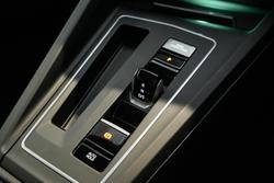 2022 Volkswagen Golf R 8 MY22.5 Four Wheel Drive Lapiz Blue