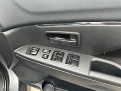 2024 Mitsubishi ASX ES