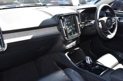 2022 Volvo XC40