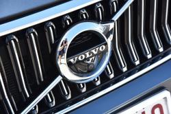 2022 Volvo XC40