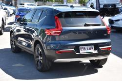 2022 Volvo XC40