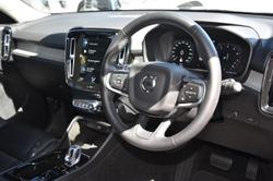 2022 Volvo XC40