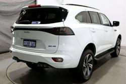 2025 Isuzu MU-X LS-T