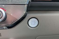 2025 Kia Carnival GT-Line HEV