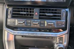 2024 Toyota Landcruiser VX