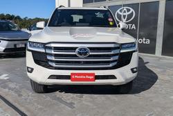 2024 Toyota Landcruiser VX