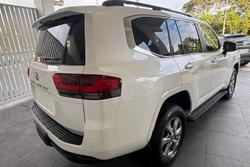 2024 Toyota Landcruiser VX