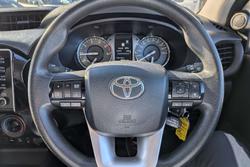2022 Toyota Hilux SR