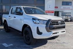 2022 Toyota Hilux SR