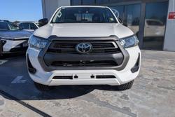 2022 Toyota Hilux SR