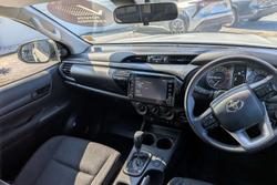 2022 Toyota Hilux SR