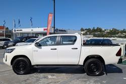 2022 Toyota Hilux SR