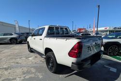 2022 Toyota Hilux SR