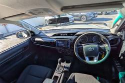 2017 Toyota Hilux SR