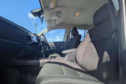 2023 Toyota Hilux SR