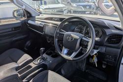 2023 Toyota Hilux SR