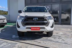 2023 Toyota Hilux SR