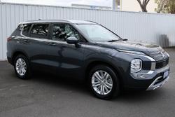 2025 Mitsubishi Outlander LS