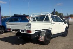 2022 Toyota Hilux SR