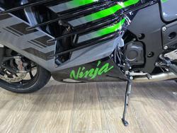 2021 Kawasaki NINJA ZX-14R BATTLE GRAY