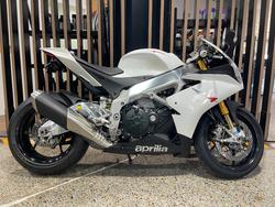 2013 Aprilia RSV4 R WHITE