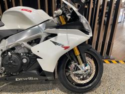 2013 Aprilia RSV4 R WHITE
