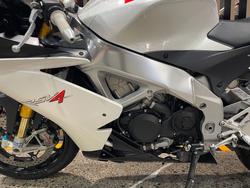 2013 Aprilia RSV4 R WHITE