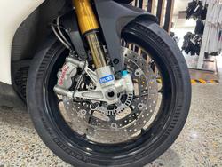 2013 Aprilia RSV4 R WHITE