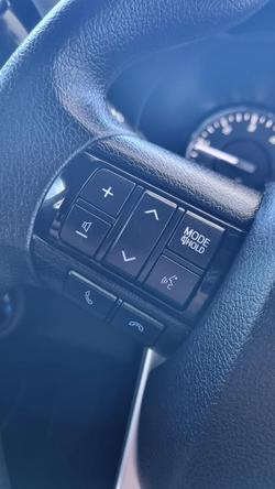 2022 Toyota Hilux SR