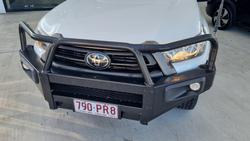 2022 Toyota Hilux SR