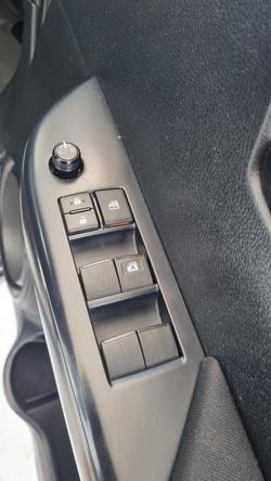 2022 Toyota Hilux SR