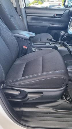 2022 Toyota Hilux SR