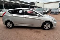 2016 Hyundai Accent Active