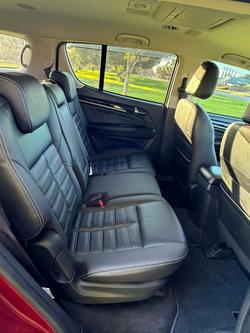 2020 Isuzu MU-X LS-T